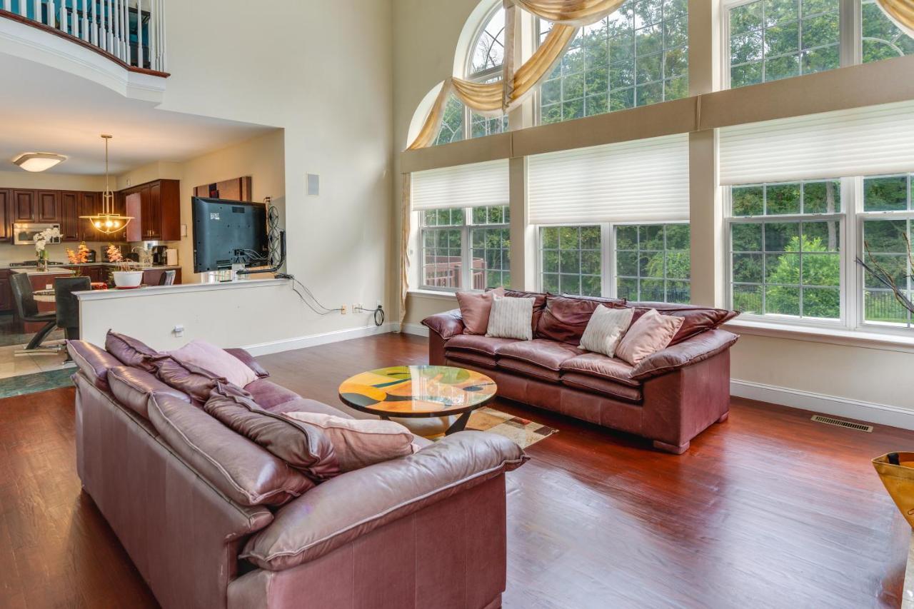 Centrally Located Family Home With Pool Harleysville Exterior photo